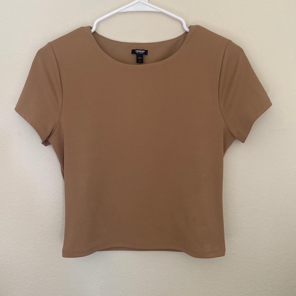 BODY CONTOUR TEE - EXPRESS